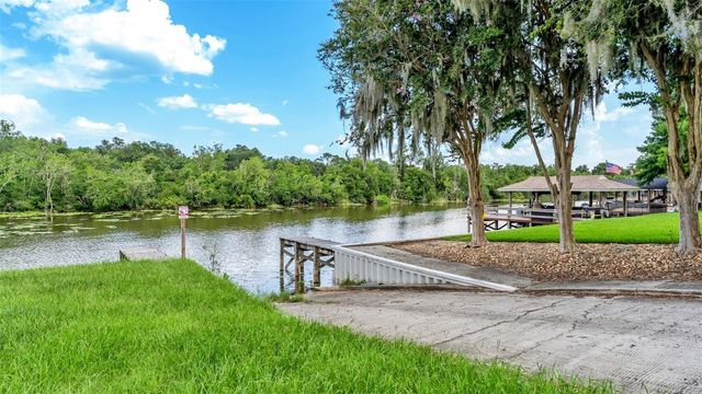 5701 CRESTVIEW DRIVE, Lady Lake, FL 32159