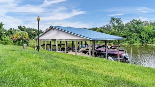 5701 CRESTVIEW DRIVE, Lady Lake, FL 32159