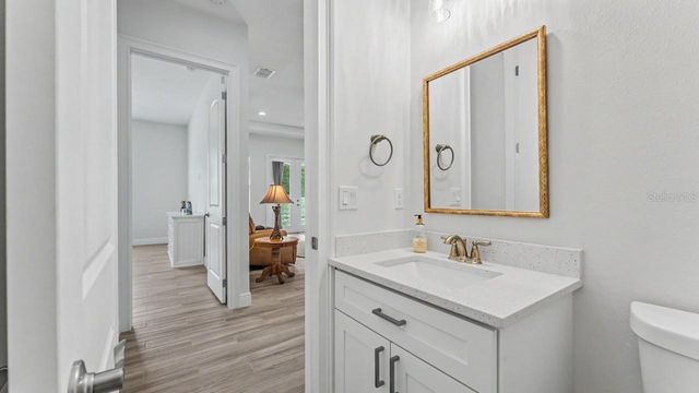 5701 CRESTVIEW DRIVE, Lady Lake, FL 32159