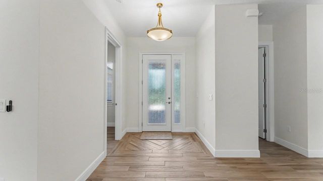 5701 CRESTVIEW DRIVE, Lady Lake, FL 32159