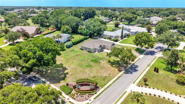 5701 CRESTVIEW DRIVE, Lady Lake, FL 32159