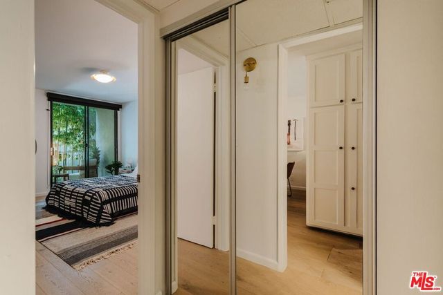 1230 N Sweetzer Avenue 204, West Hollywood, CA 90069