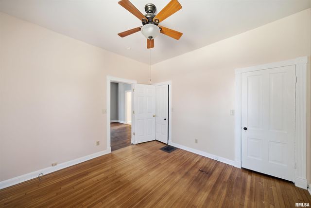 1427 N SHERIDAN Road, Peoria, IL 61606