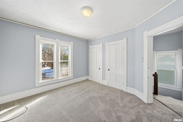 1427 N SHERIDAN Road, Peoria, IL 61606