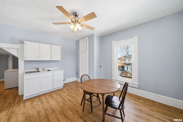 1427 N SHERIDAN Road, Peoria, IL 61606