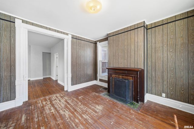 1427 N SHERIDAN Road, Peoria, IL 61606