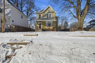 1427 N SHERIDAN Road, Peoria, IL 61606