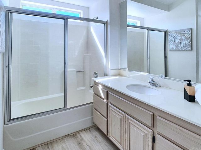 13802 Pinkard Way 25, El Cajon, CA 92021