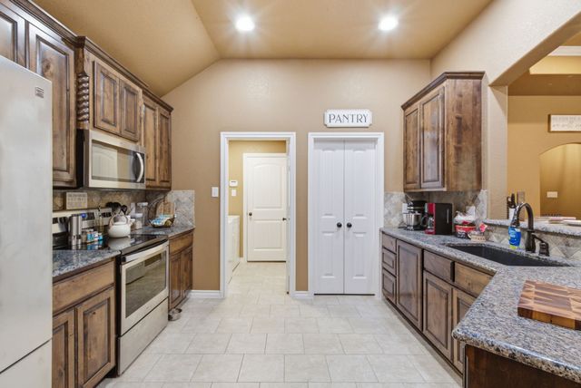 940 Elk Ridge Drive, Stephenville, TX 76401