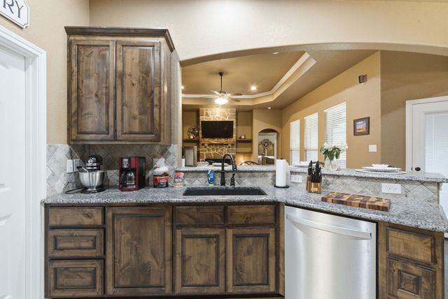 940 Elk Ridge Drive, Stephenville, TX 76401