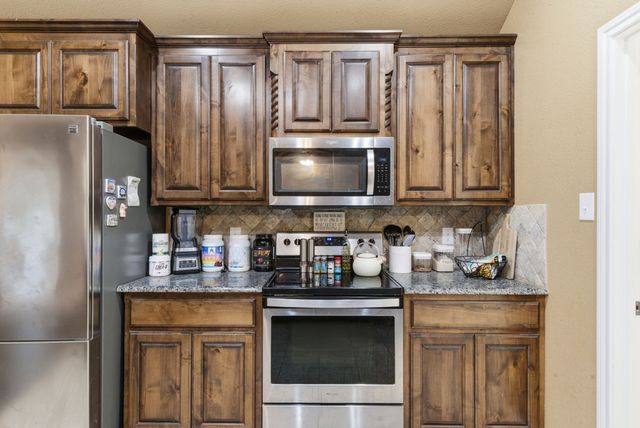 940 Elk Ridge Drive, Stephenville, TX 76401