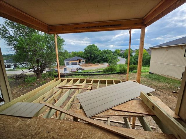 11256 S Gleason Road, Olathe, KS 66061