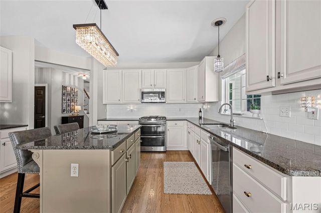 2168 Avalon View Drive, Fenton, MO 63026