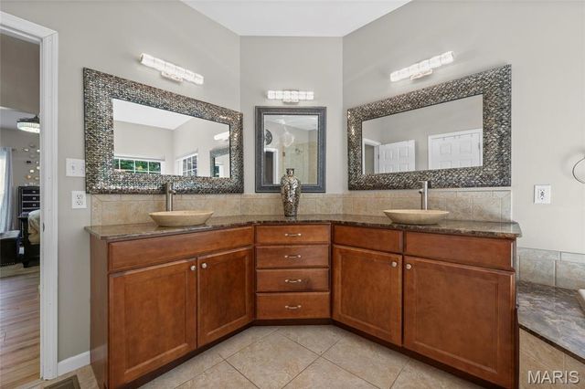 2168 Avalon View Drive, Fenton, MO 63026