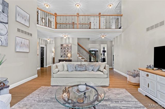 2168 Avalon View Drive, Fenton, MO 63026