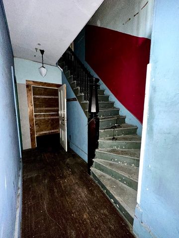 146 Bay St, Springfield, MA 01109