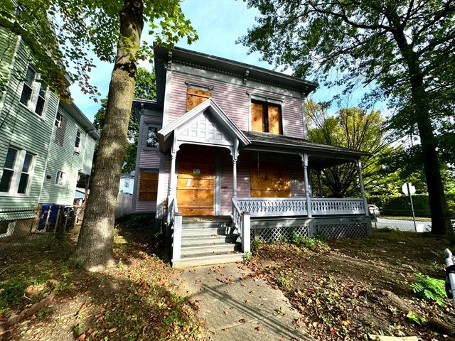 146 Bay St, Springfield, MA 01109