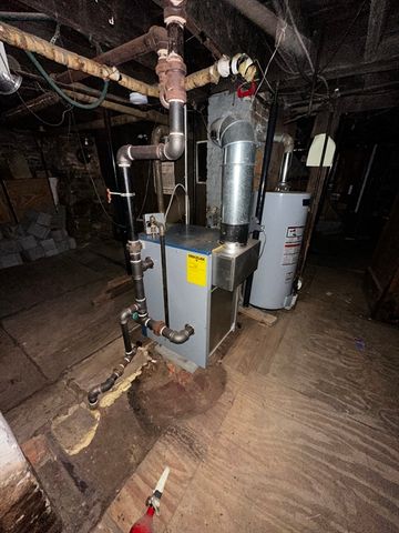 146 Bay St, Springfield, MA 01109