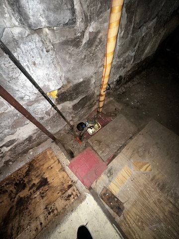 146 Bay St, Springfield, MA 01109