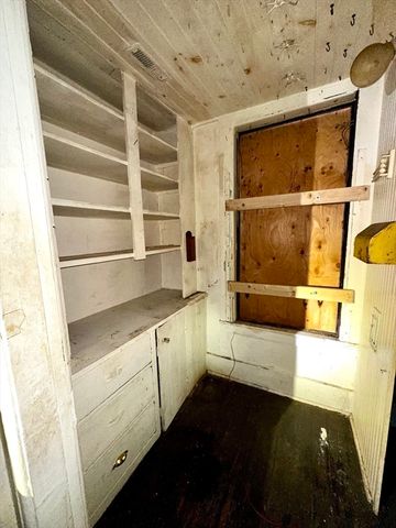 146 Bay St, Springfield, MA 01109