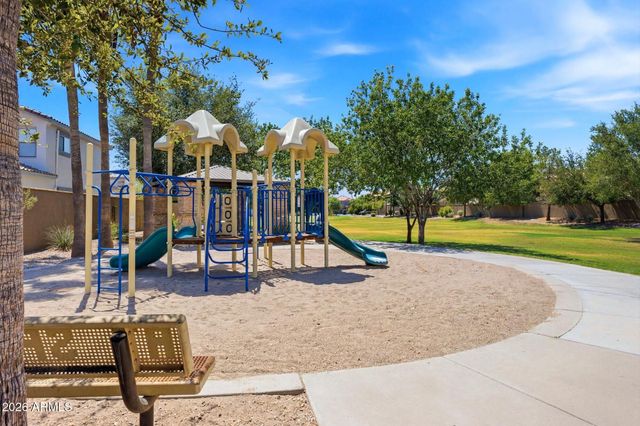 2655 S SAILORS Way, Gilbert, AZ 85295