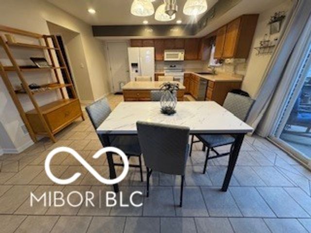 4506 W Easy Street, New Palestine, IN 46163