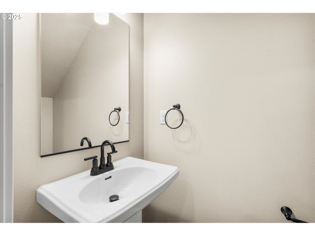 6325 Se Chloe Rose Way, Milwaukie, OR 97267