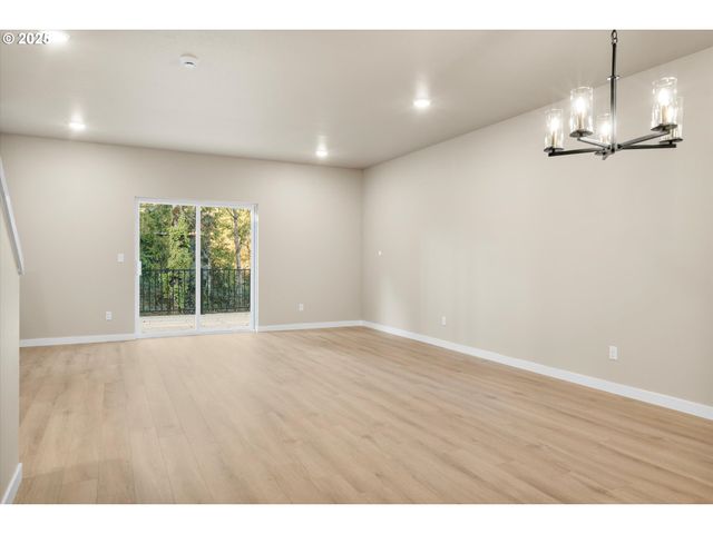 6325 Se Chloe Rose Way, Milwaukie, OR 97267