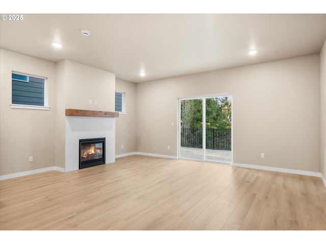 6325 Se Chloe Rose Way, Milwaukie, OR 97267