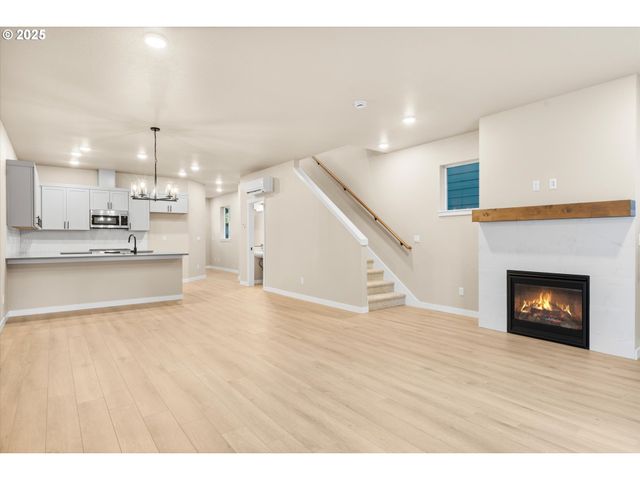 6325 Se Chloe Rose Way, Milwaukie, OR 97267