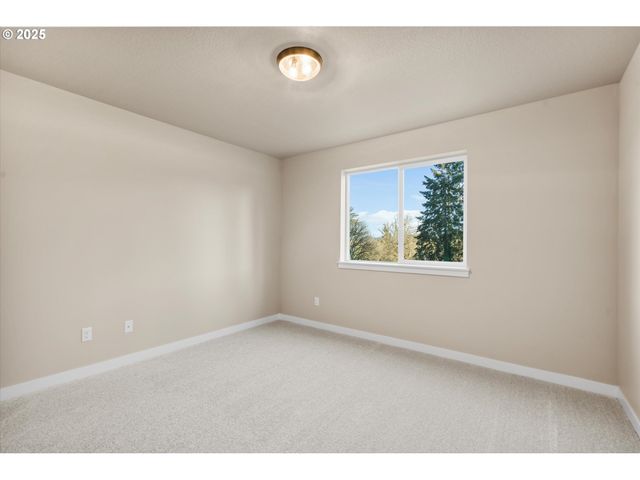 6325 Se Chloe Rose Way, Milwaukie, OR 97267