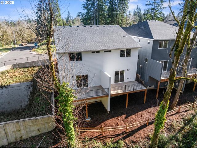 6325 Se Chloe Rose Way, Milwaukie, OR 97267