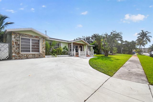 1826 16TH Avenue N, Lake Worth Beach, FL 33460