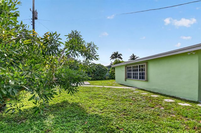 1826 16TH Avenue N, Lake Worth Beach, FL 33460