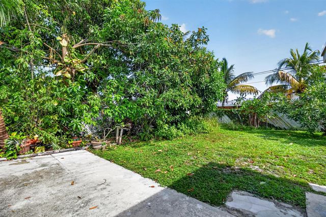 1826 16TH Avenue N, Lake Worth Beach, FL 33460