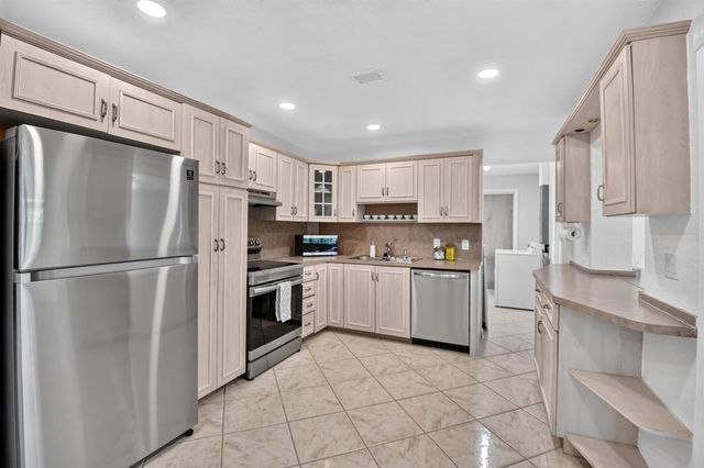 1826 16TH Avenue N, Lake Worth Beach, FL 33460