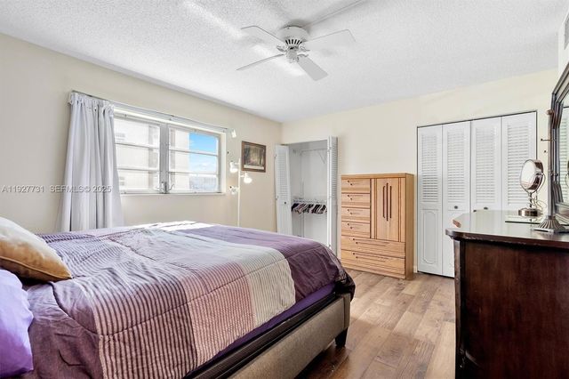 324 SE 10th St 203, Dania Beach, FL 33004