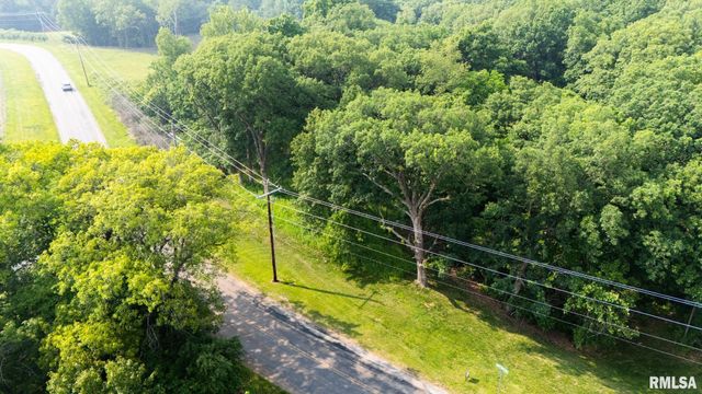 3041 ZION OAKS Road, Pekin, IL 61554