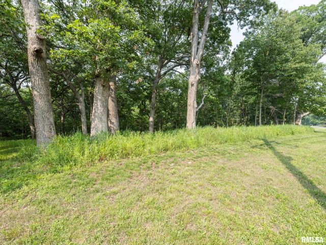 3041 ZION OAKS Road, Pekin, IL 61554