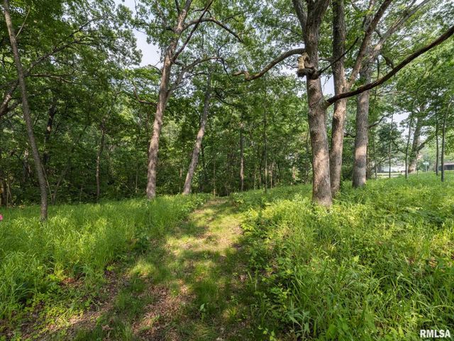 3041 ZION OAKS Road, Pekin, IL 61554