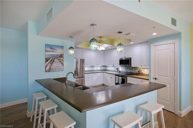 5702 Cape Harbour DR # 204, Cape Coral, FL 33914