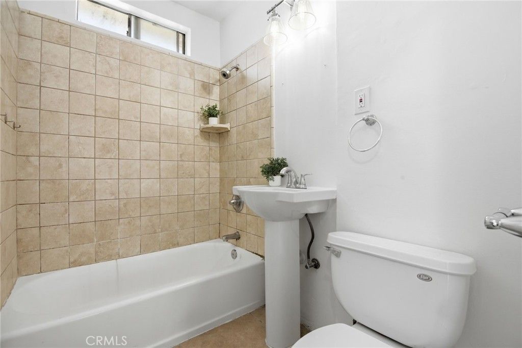 Image 12 of property listing at 9029 Mel Dar, Downey, CA 90240