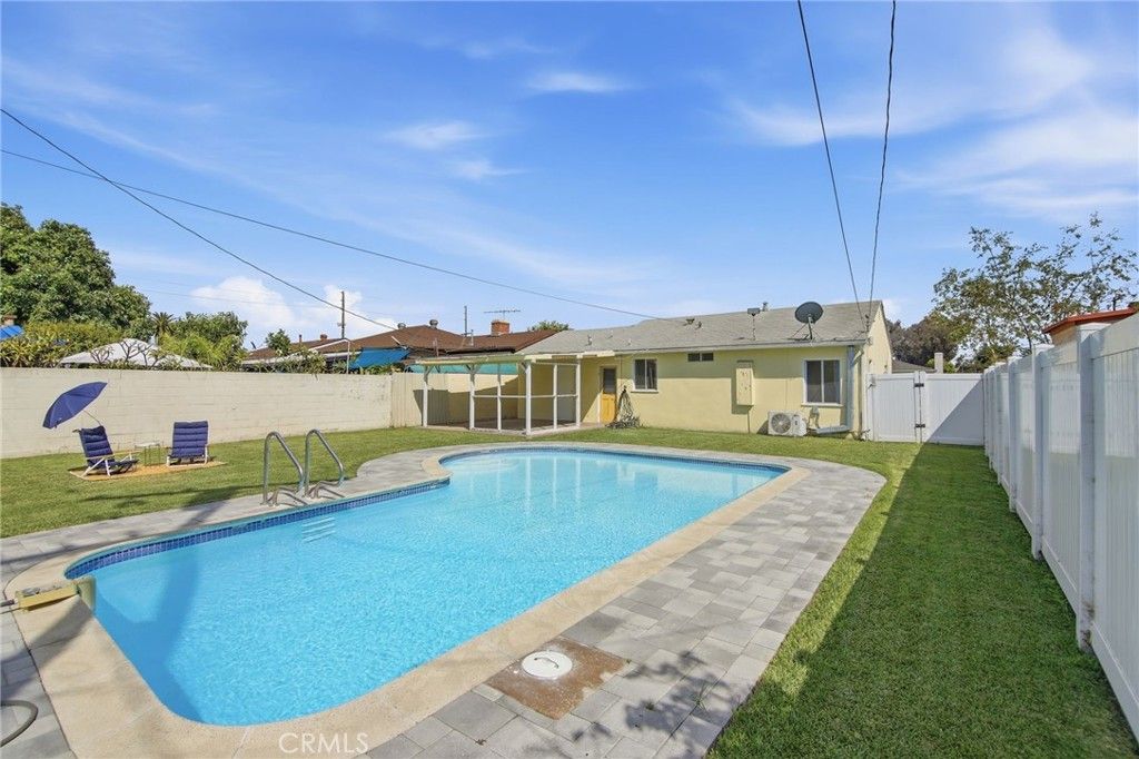 Image 4 of property listing at 9029 Mel Dar, Downey, CA 90240