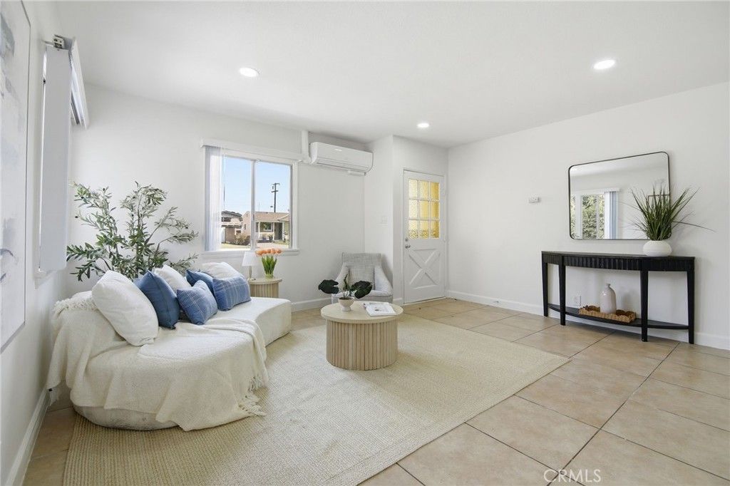 Image 6 of property listing at 9029 Mel Dar, Downey, CA 90240