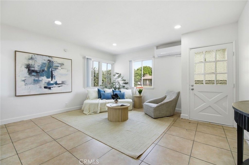 Image 7 of property listing at 9029 Mel Dar, Downey, CA 90240
