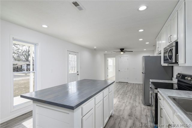 1313 Water Street, Charlestown, IN 47111