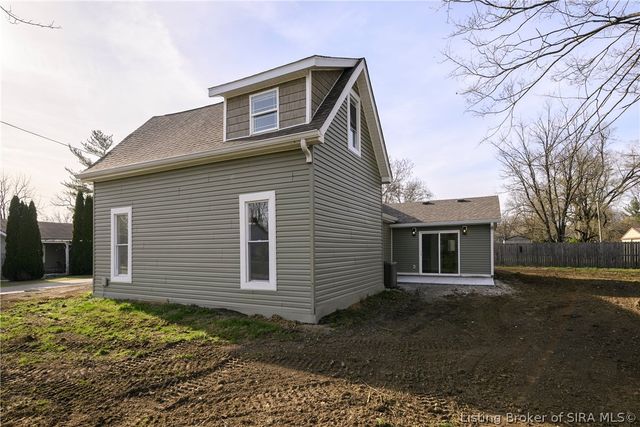 1313 Water Street, Charlestown, IN 47111