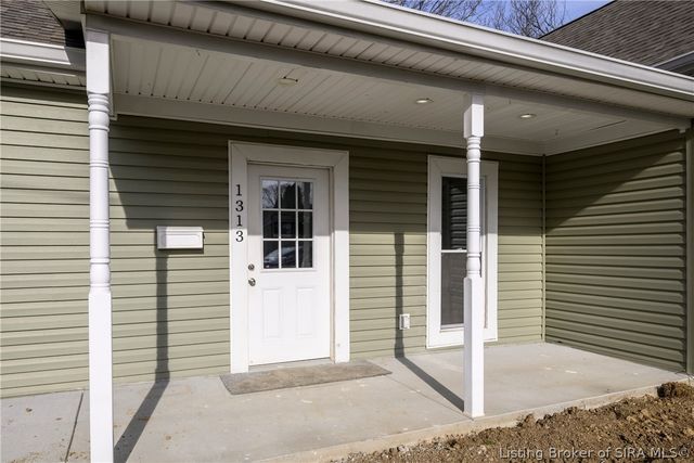 1313 Water Street, Charlestown, IN 47111