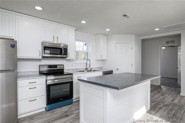 1313 Water Street, Charlestown, IN 47111