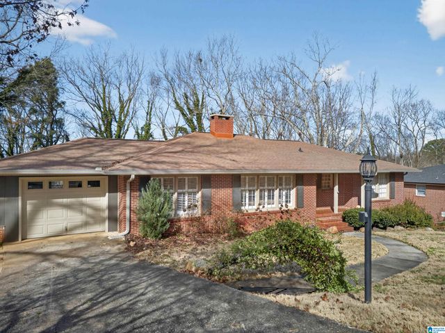 10 LANIER PLACE, Anniston, AL 36207